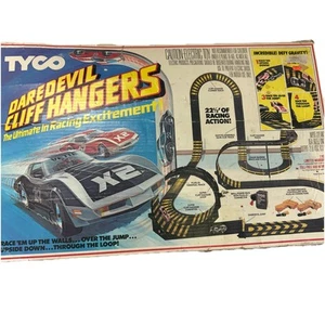 Tyco Daredevil Cliff Hangers Slotcar Rennbahn Set komplett / extra Controller - Bild 1 von 11