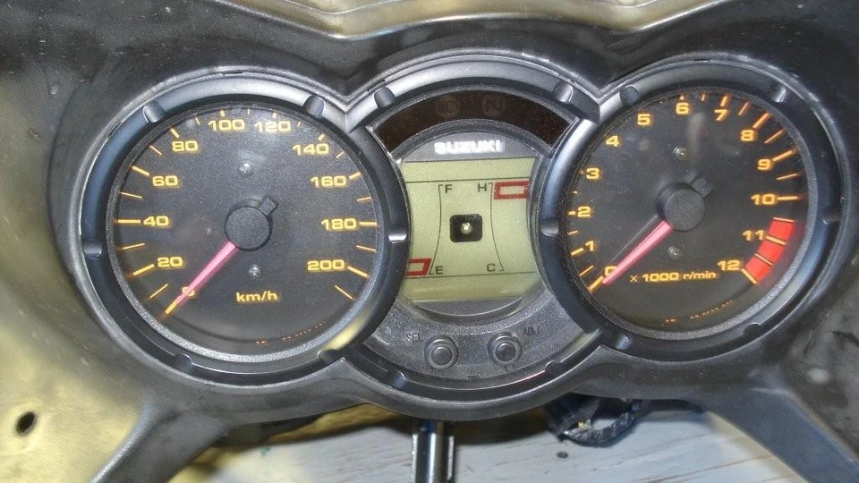 Velocímetro Suzuki DL650 2004-2006 V-Strom Foto 1 de 1
