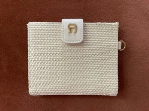 Etienne Aigner Mujer Cartera Llavero Imitación Cuero Paja Beige Crema - Imagen 1 de 6