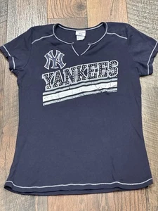 New York Yankees MLB Women's V-Neck Sequined Logo Shirt Size XL - Pre-owned - Picture 1 of 11