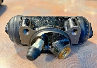 1-OE Tokico-Japan Right Front Wheel Cylinder for 65-69 Toyota Corona Foto 1 de 2