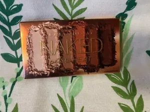 Urban Decay Naked PETITE HEAT 6 colors Eyeshadow Palette NIB - Picture 1 of 2