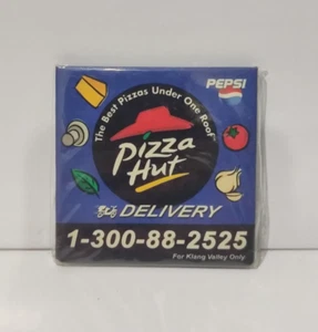 Vintage Pizza Hut Lieferung Malaysia Pepsi Kühlschrankmagnet Werbung 2,4" - Bild 1 von 3