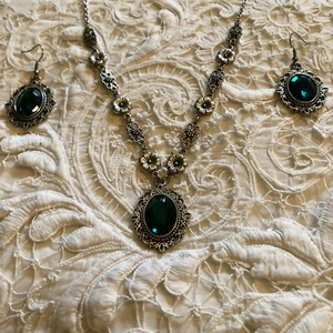 JUEGO DE PENDIENTES DE COLLAR VICTORIAN STL LITTLE FLOWERS FILIGRANA VERDE PROFUNDO PLATA PL - Imagen 1 de 9