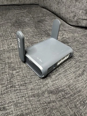 GL.iNet Slate AX (GL-AXT1800) Wi-Fi 6 Gigabit Portable Travel Router No Adapter - Image 1 of 4