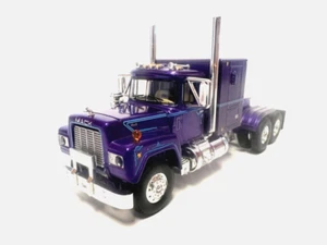 DCP FIRST GEAR ESCALA 1/64 MODELO R MACK TECHO PLANO DORMITORIO, PÚRPURA - Imagen 1 de 6