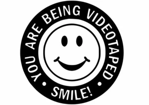 Calcomanía de vinilo de advertencia de seguridad pegatinas sonrisa estás siendo grabado en video vendedor de EE. UU. - Imagen 1 de 4