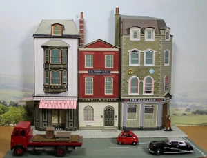 Superquick , 00 scale C1 Hotel, Restaurant  & Shop. Ready made. - Picture 1 of 1