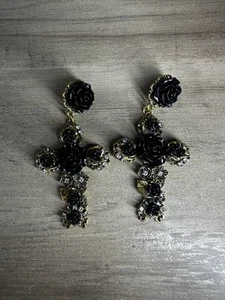 Roses Cross Earring| Fashion Vintage Accessory| Pin - Picture 1 of 3