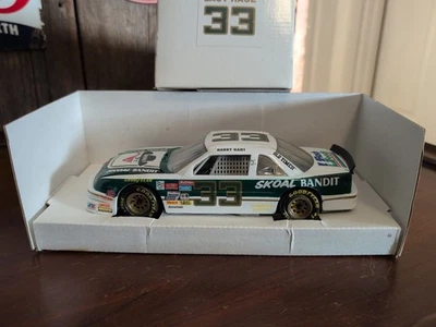 Harry Gant #33 Skoal Bandit 1994 "Última carrera" 1/24 diecast Revell NASCAR Lumina Foto 1 de 3