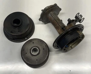 1986 Yamaha Badger 80 YFM80 OEM REAR BACK BRAKE DRUM AXLE CARRIER HUB - Bild 1 von 11