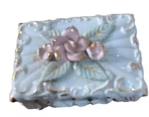 Galles Giappone portagioie vintage porcellana bianca e rosa floreale con coperchio e gambe - Foto 1 di 8
