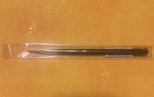 MAC Eyeliner Brush 209S Full Size (New in Plastic Case) *Discontinued* - Picture 1 of 4