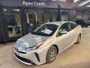 2021 - 1.8 - TOYOTA PRIUS - AUTO -HYBRID - SAT NAV - REV CAMERAS - Picture 1 of 6
