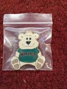 Vtg MLB Seattle Mariners Bear Lapel Pin - Fast Ship! - Bild 1 von 2