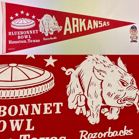 1982 Vintage Arkansas Razorbacks University Pennant Flag Banner 11.5x30 Football Cover