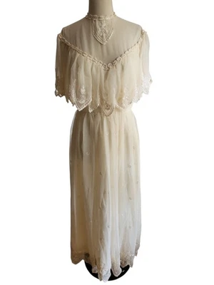 Vestido de novia vintage hecho a mano coqueta cuello alto para mujer talla 8 marfil crema hada Foto 1 de 4