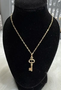 REAL 18k GOLD Key Pendant w/ 18” Chain - Picture 1 of 5