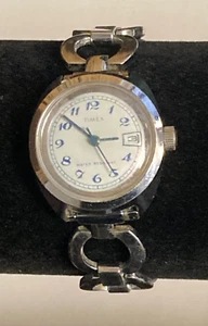 VINTAGE WORKING TIMEX 1980'S DATE MECHANICAL HAND WIND UP WOMEN'S WATCH - Picture 1 of 3