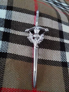Scottish Thistle Crest Kilt Pin/Thistle Kilt Pin Chrome Finish/Thistle Kilt Pin - Picture 1 of 3