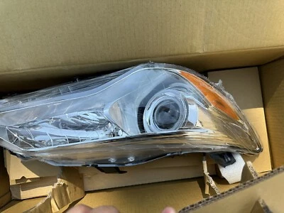 2015 Toyota Camry (LE + XLE) LH Headlight Assembly CAPA Certified - Изображение 1 из 3