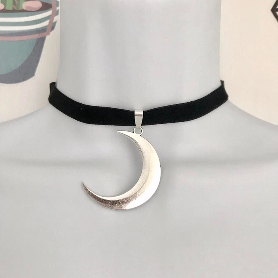 Collar gargantilla colgante de luna creciente de plata en terciopelo negro joyería*gótico Foto 1 de 4