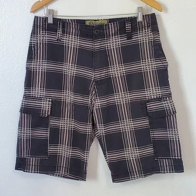 Bermuda cargo Plugg masculina 30 preta branca xadrez frente plana algodão costura interna 11" - Imagem 1 de 4