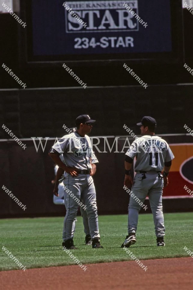 EZ898 Alex Rodriguez Seattle Mariners Baseball 8x10 11x14 16x20 Photo - Image 1 of 1