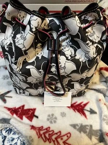 Disney Parks Dooney & Bourke 2022 Dumbo Kordelzug Handtasche Hobo Bag Neu mit Etikett - Bild 1 von 10