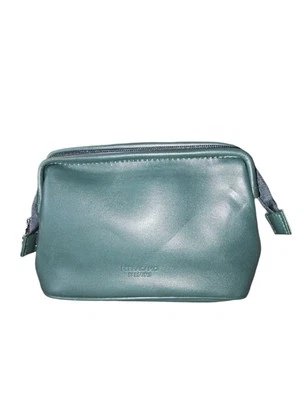 Bolso de tocador cosmético de cuero verde Ferragamo Parfums Turkish Airlines Foto 1 de 4