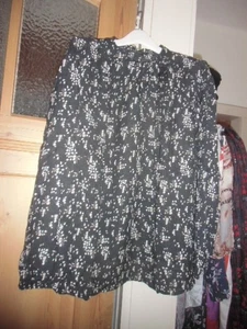 bonprix Premium @ schöne edle Langärmlige Bluse schwarz mit Muster@ Gr. 50 - Bild 1 von 4