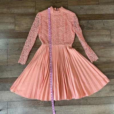 Vestido plisado manga larga de encaje coralino años 60 de colección para mujer talla 12 hecho en unión #301118 Foto 1 de 4