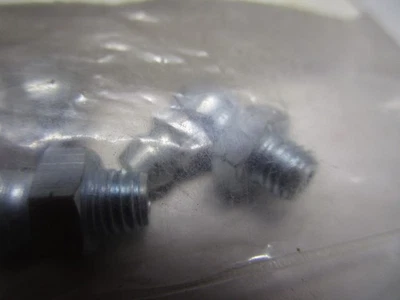 1/4 дюйма - 28 90° стальной желтый трехвалентный цинковый Т-образный смазочный фитинг с проверкой мяча QTY 10 - Изображение 1 из 2