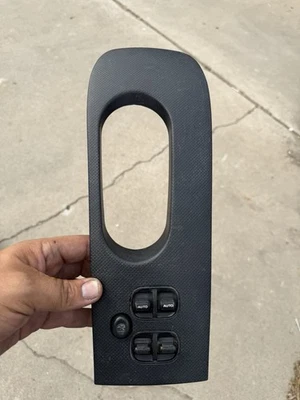 2005 吉普自由人中心控制台变速器面板挡板装饰带窗户开关 — 第 1/2 张图片