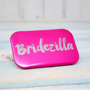 Distintivo festa di gallina Bridezilla ~ distintivo festa di addio al nubilato da sposa ~ sposa Zilla - Foto 1 di 9