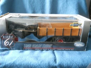 Highway 61 1946 Chevrolet Grain Truck 1:16 Diecast - Picture 1 of 5