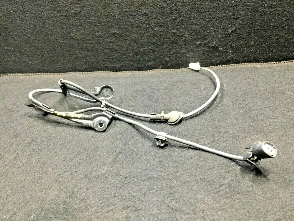 04 05 06 SENSOR DE VELOCIDAD ABS TRASERO IZQUIERDO LADO DEL CONDUCTOR SCION XA OEM D18 Foto 1 de 4