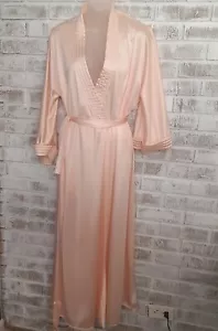 Vintage Vanity Fair Peach Quilted Trim Robe Glam sz M - Picture 1 of 7