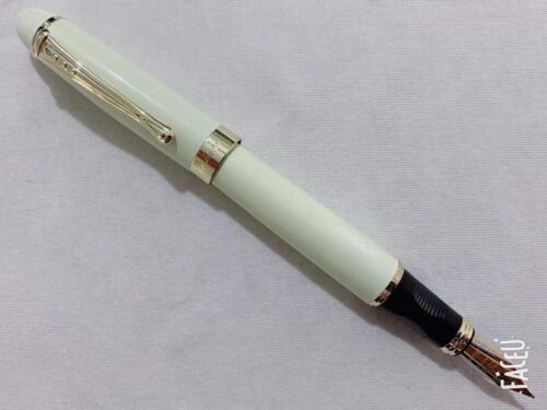 Pluma estilográfica Perfect Jinhao X450 color blanco 0,7 mm de ancho pluma de 18 kgp borde dorado