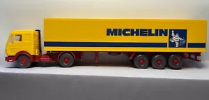 Wiking #24542/2 Mercedes Tractor Unit & Michelin Trailer 1/87 Used Excellent - Picture 1 of 3