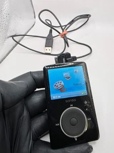 Reproductor MP3 SanDisk Sansa Fuze 4 GB SDMX14R FM - Imagen 1 de 9