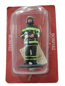 Del Prado BOM162 - 1:32 Figura Bombero Vestido Bombero - Aviñón, Francia 2007 - Imagen 1 de 1