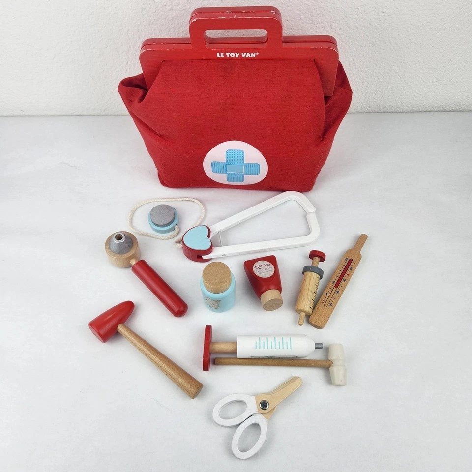 Le Toy Van Vtg Doctor Roleplay Wooden Kit - Image 1 of 1
