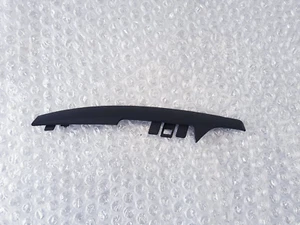 Guarnizione copri anteriore destra Rolls Royce Ghost 6.6 V12 2015-2020 9223739 - Foto 1 di 19