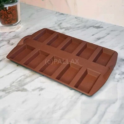 TUPPERWARE SILIKON-FORM FEINE ECKEN SCHOKOLADENFORM BRAUN - Bild 1 von 2