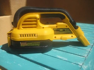 Dewalt DC515 Heavy Duty 1/2 Gallon 18V Cordless Bagless Wet/Dry Vacuum & Filter - Picture 1 of 6