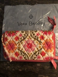 NEU Vera Bradley folkloristische Blumen umlaufender Reißverschluss Geldbörse Kalbsleder Riemen Ausweisfenster - Bild 1 von 5