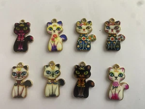 8 x  Cute Cat Charms Printed Enamel Kitten Charms Animal Pet Charms Jewellery - Picture 1 of 9