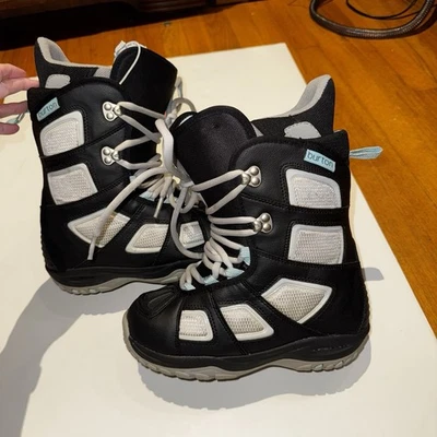 Burton Women's Fader Snowboard Boots Size 6 Great Condition - Image 1 of 4