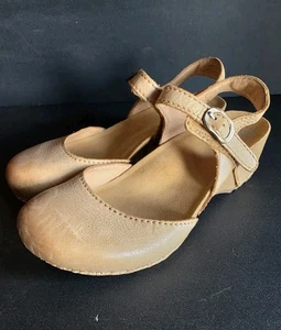 Dansko Tiffani Sandalen W's US 5,5-6 hellbraun poliertes Leder Mary Janes abgenutzt - Bild 1 von 17